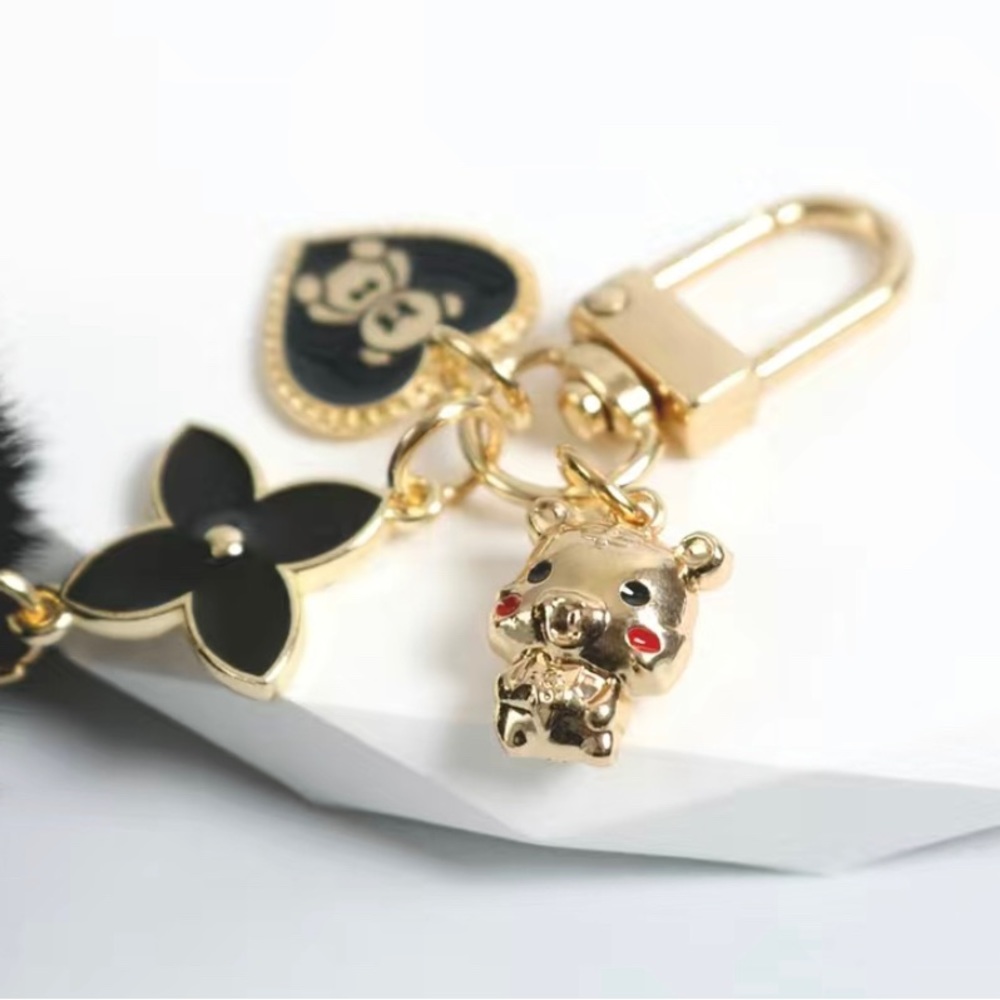 2pcs, Love Heart Bear Pom Pom Keychain/Bag Charm- 1black 1Pink - Picture 4 of 5